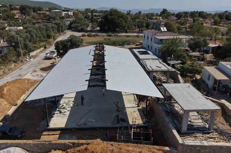 Pınarlıbelen’de "Pazar Yeri ve Sosyal Etkinlik Alanı Projesi" hızla sürüyor