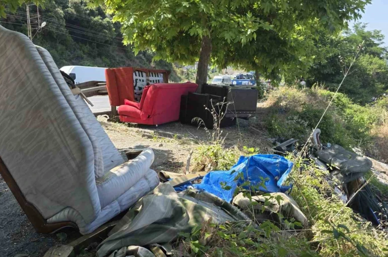 Plajdaki çadır ve barakalar kaldırıldı 