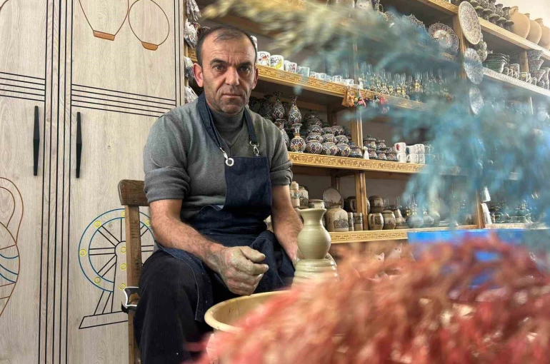Plastik karşısında direnen meslek: Van’ın son çömlek ustası 