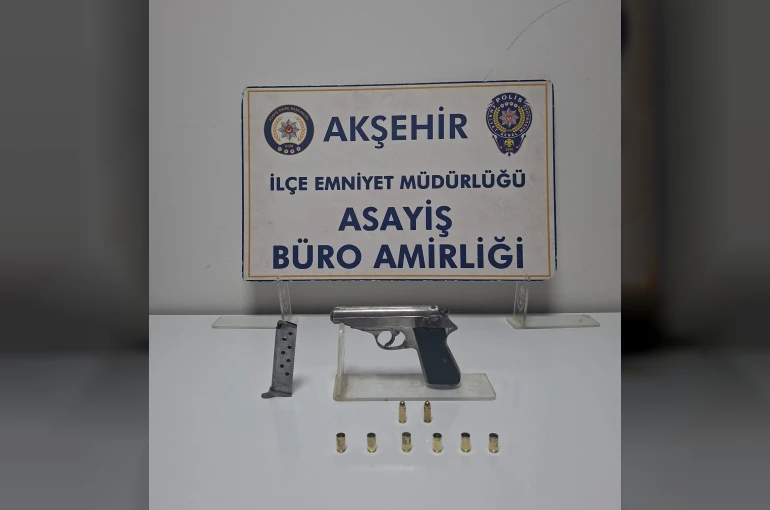 Polis düğünü izledi, havaya ateş eden şahsı suçüstü yakaladı