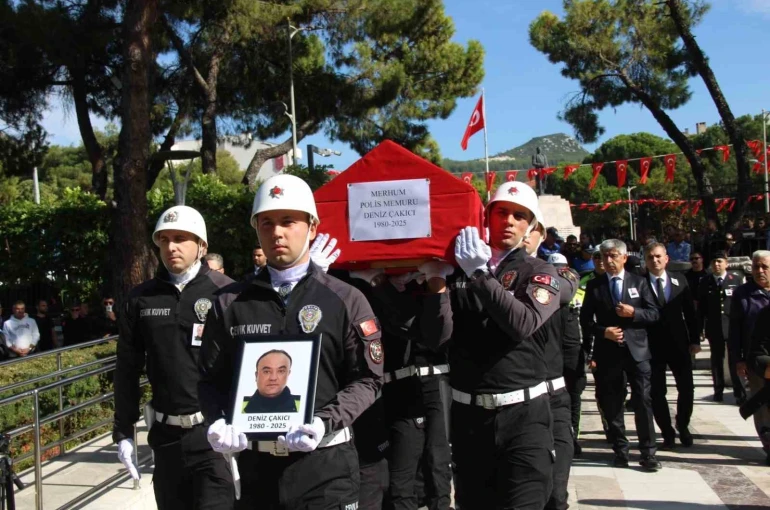 Polis memuru Çakıcı gözyaşlarıyla uğurlandı