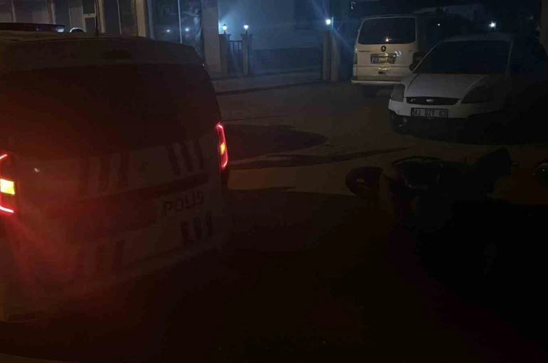 Polisten kaçan motosikletli kuryeden uyuşturucu çıktı 