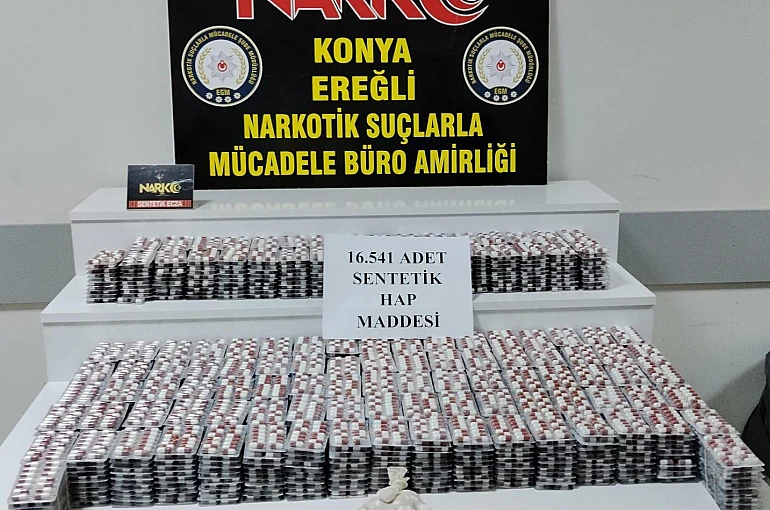 Polisten zehir sevkiyatına darbe: Binlerce hap ele geçirildi