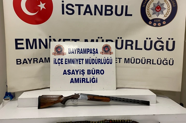 Pompalı tüfekle çevreye ateş eden şahıs, 1'i polis 4 kişiyi yaraladı