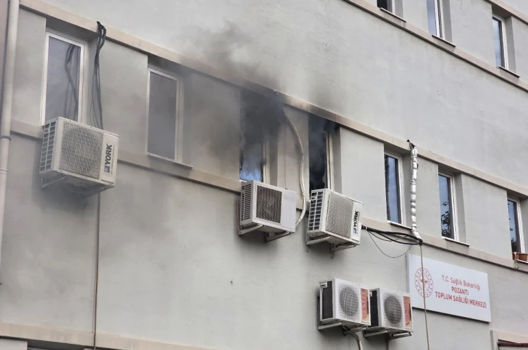 Pozantı Aile Sağlığı Merkezi’nde yangın 