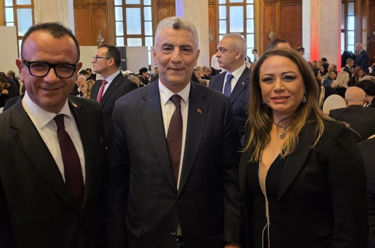 Prof. Dr. Aysun Bay’a "Avrupa’nın En Başarılı Türk Kadını" Ödülü