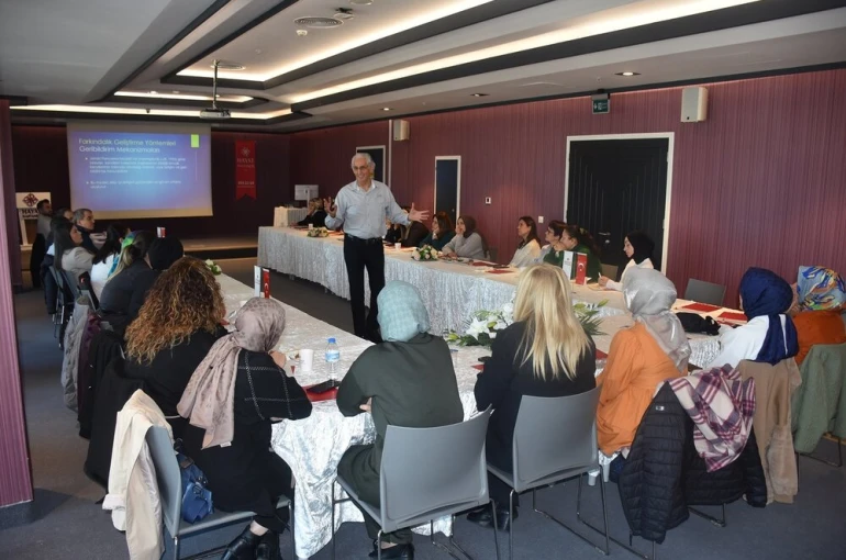 Prof. Dr. Haydar Sur, doğru iletişimin yollarını paylaştı 