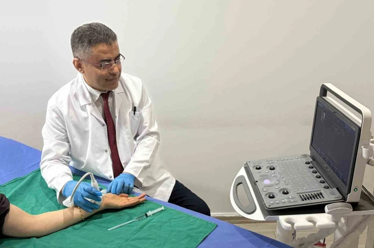 Prof. Dr. İrfan Koca: "Hidrodiseksiyon ile ağrıya değil nedene müdahale ediyoruz" 