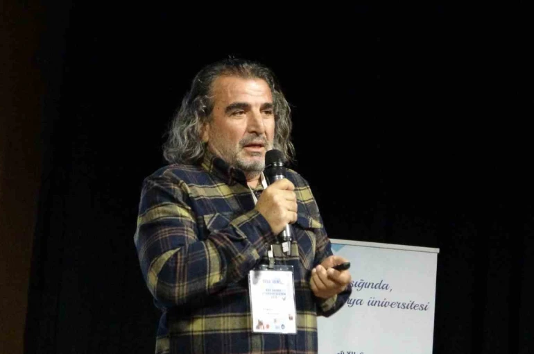 Prof. Dr. Lokman Aslan: "Afet yönetimi veteriner hekimsiz olmaz" 