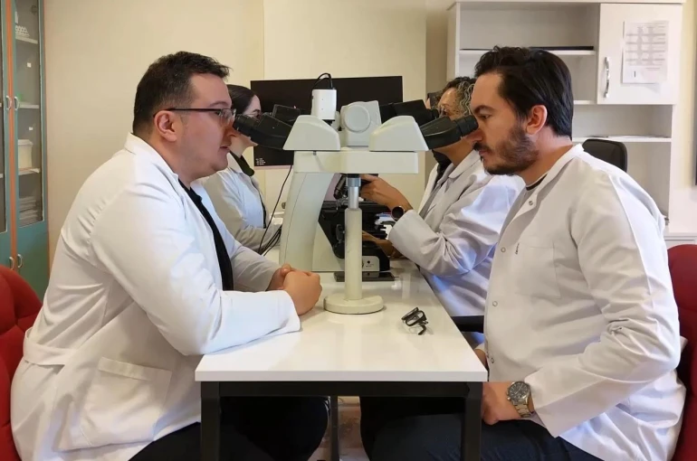 Prof. Dr. Özercan, "Her doku örneği kanser anlamına gelmiyor" 