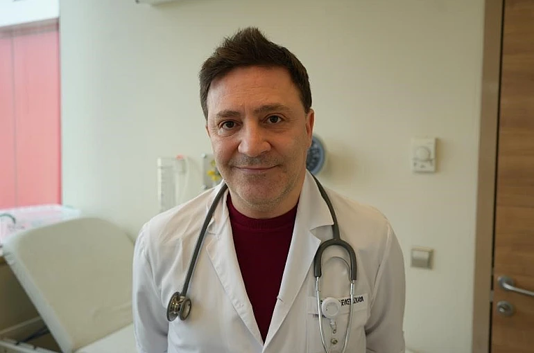 Profesörden ’üçlü salgın’ uyarısı: "H3N2, RSV ve COVID-19 aynı anda yayılıyor" 