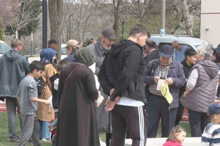 Pursaklar Belediye Başkanı Çetin: "Bir parkın aydınlık olması güvenliği de beraberinde getiriyor" 