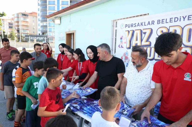 Pursaklar’da yaz spor okullarıyla geleceğin sporcuları yetişiyor 
