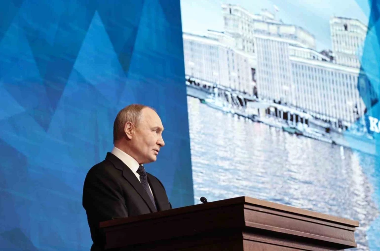 Putin: "Batı müzakerelere yanaşmazsa topraklarımızı askeri yöntemlerle kurtaracağız"