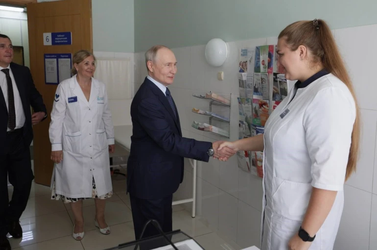 Putin’den Japonya’nın hak iddia ettiği Kuril adalarına ilk ziyaret