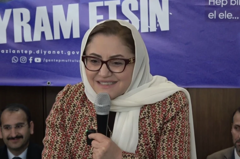 Ramazan Bayramı öncesi yetim çocukların yüzleri güldürüldü 