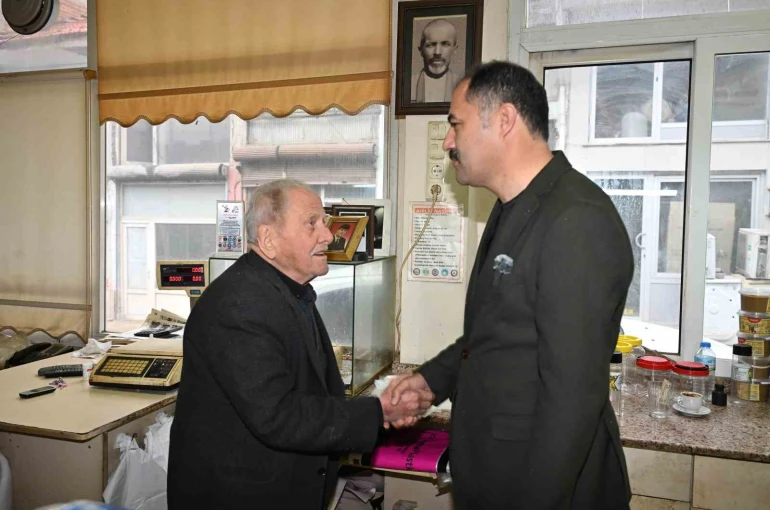 Regaip Kandili’nde, Demirci’de ustalara vefa ziyareti 