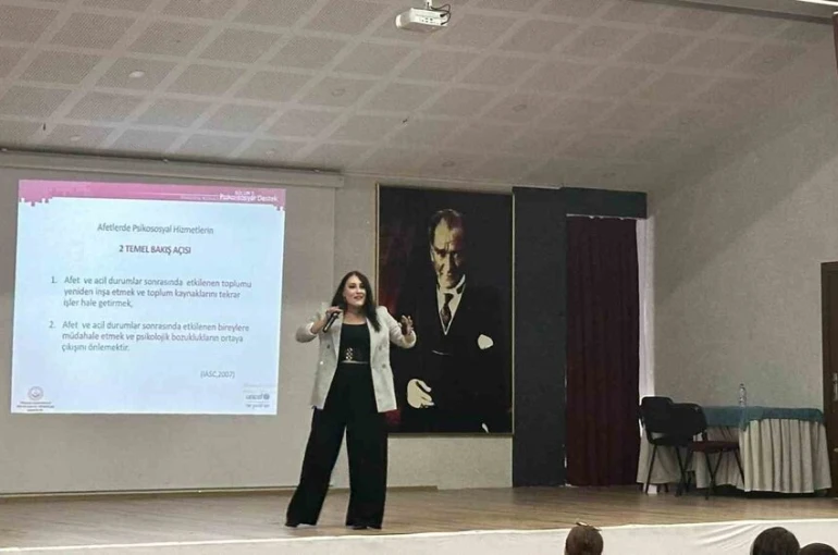 Rehber öğretmenlere afet ve acil durumlarda psikososyal destek hakkında eğitim verildi 