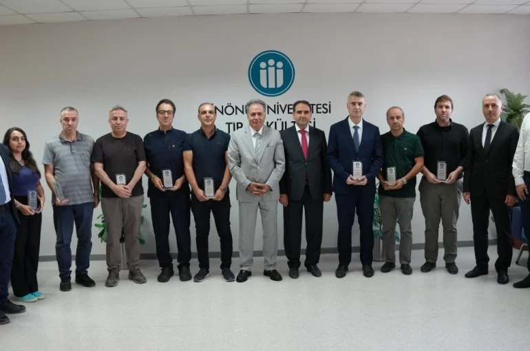 Rektör Akpolat, Tıp Fakültesi Öğretim Üyeleriyle bir araya geldi 