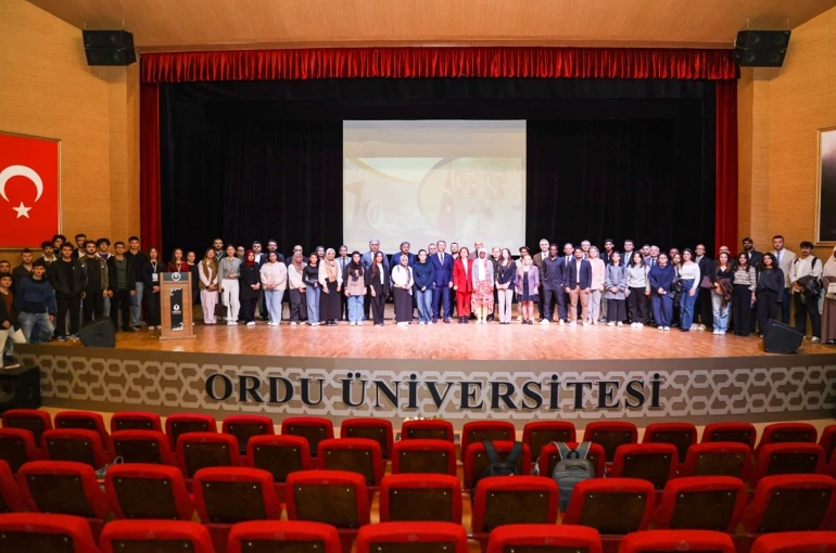 Rektör Baş: "Öğrencilerimizin akademik ve sosyal gelişimlerine önem veriyoruz" 