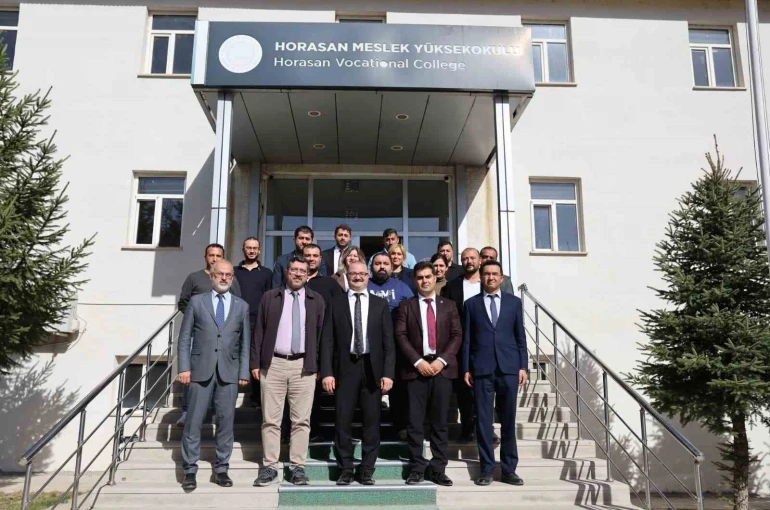 Rektör Hacımüftüoğlu, Horasan MYO’yu ziyaret etti