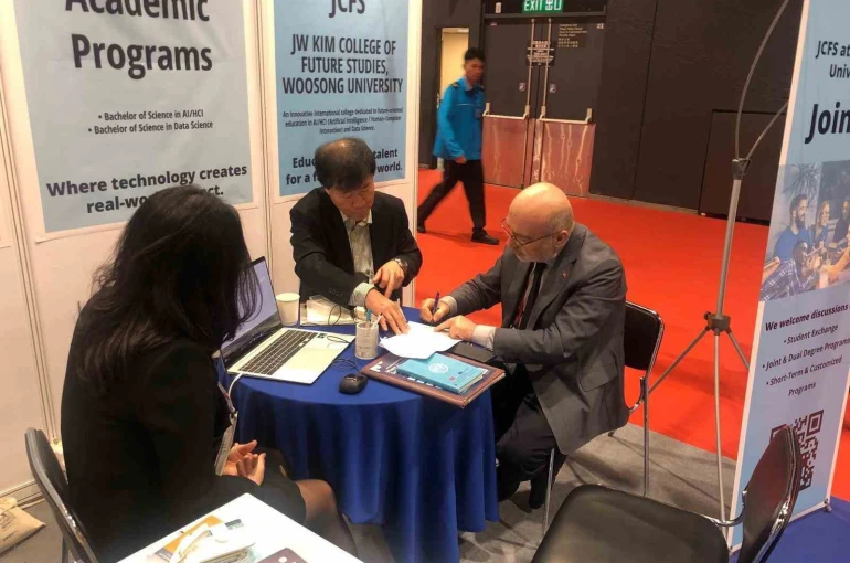 Rektör Karamustafa, Hong Kong’da APAIE Uluslararası Etkinliği’ne katıldı