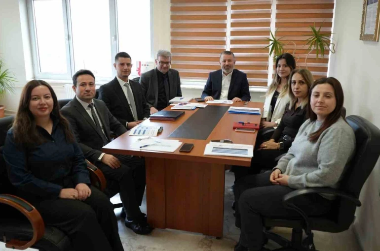 Rektör Kırışık, Uluslararası İlişkiler Koordinatörlüğü ekibiyle bir araya geldi 