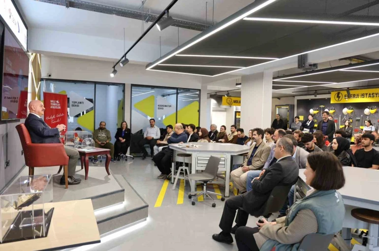 Rektör Sözbir ülkemizin uydu çalışmalarını anlattı 