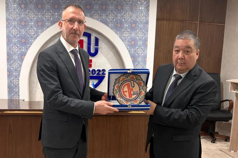 Rektör Yılmaz, Özbekistan’da akademik iş birlikleri için temaslarda bulundu