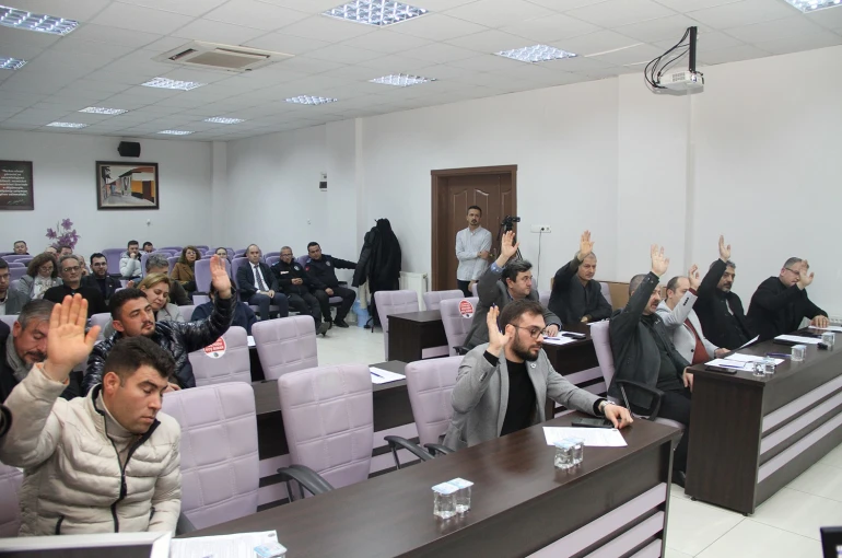 ’Ret’ oyları havada uçuştu, Kula Meclisi’nden karar çıkmadı