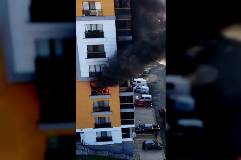 Rize’de 10 katlı apartmanın 4. katında çıkan yangın korkuttu