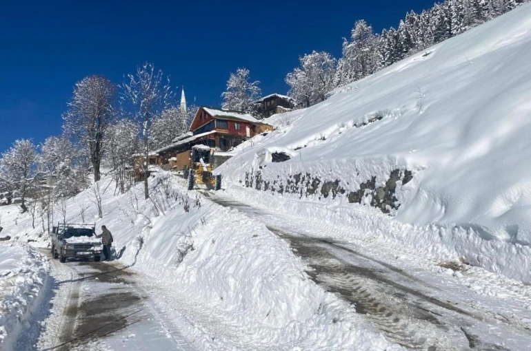 Rize’de 131 köy yolu ulaşıma açıldı 