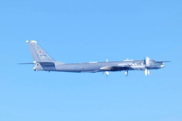 Rus savaş uçakları Japonya hava sahasına yaklaştı, Tokyo yönetimi askeri jetlerini havalandırdı 