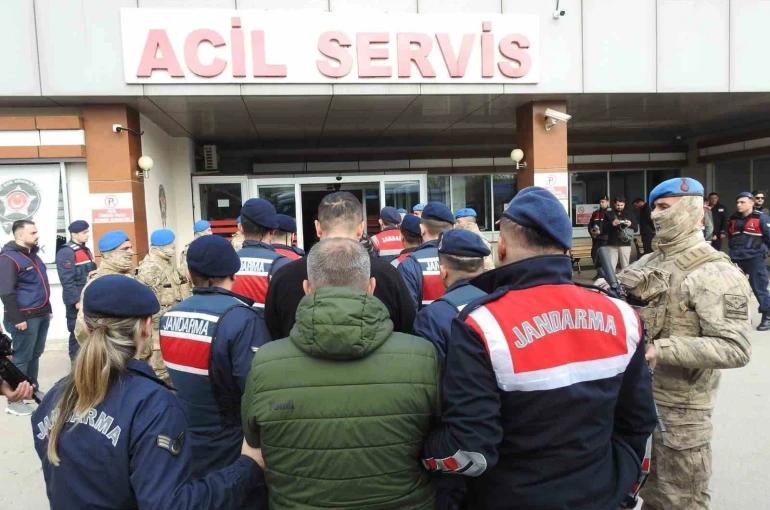 Rüşvet operasyonunda 13 şüpheli tutuklandı 