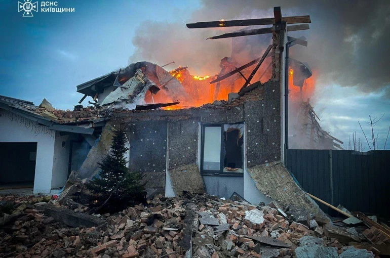 Rusya'dan Ukrayna'ya geniş çaplı hava saldırısı: 1'i çocuk 3 ölü