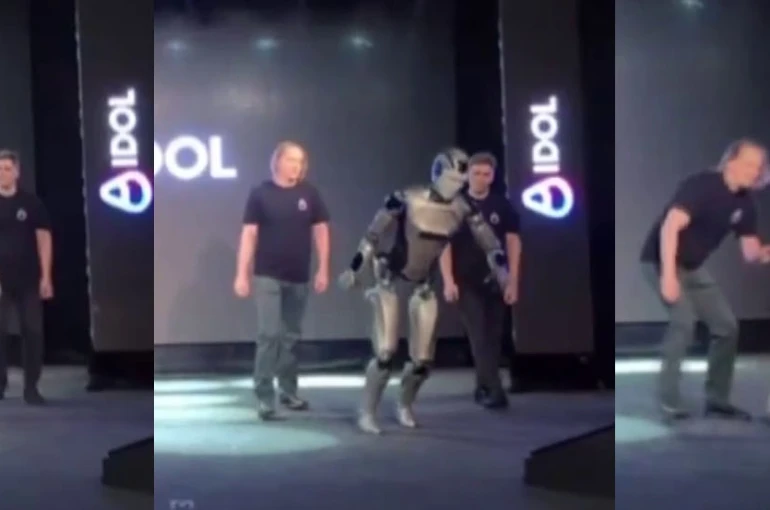 Rusya’da yapay zekalı insansı robotu tanıtım sırasında yere düştü 