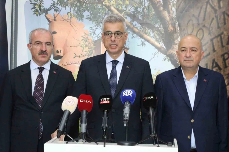 Sağlık Bakanı Memişoğlu: "İnşallah 2026’nın ilk yarısında Türkiye kendi SMA ilacını üretip nadir hastalıklarla ilgili bir adım atacak" 