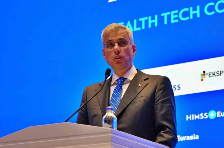 Sağlık Bakanı Memişoğlu: "Nasıl ki savunma sanayinde yerlilik oranımızı zirveye taşıdıysak, sağlık endüstrisinde de aynı başarı hikayesini yazacağız" 