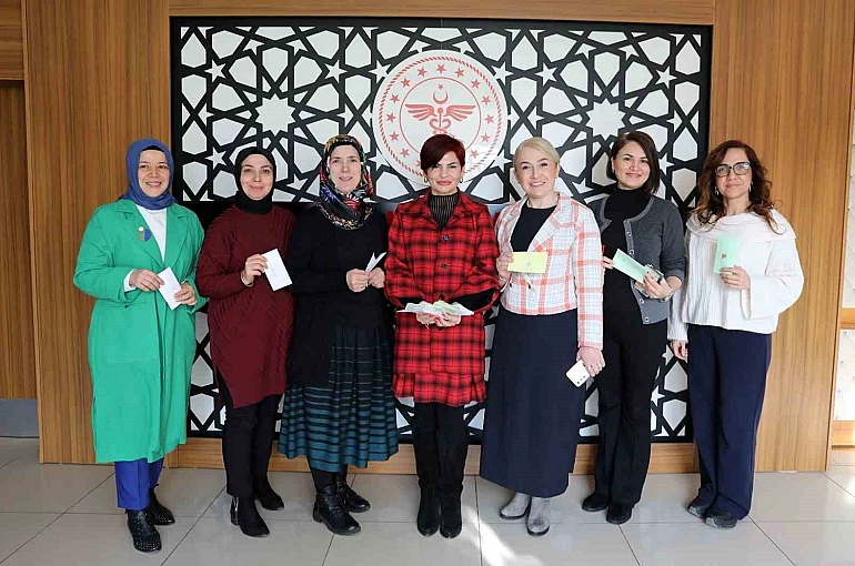 Sağlık çalışanlarına mektuplu kanser tarama hatırlatması 