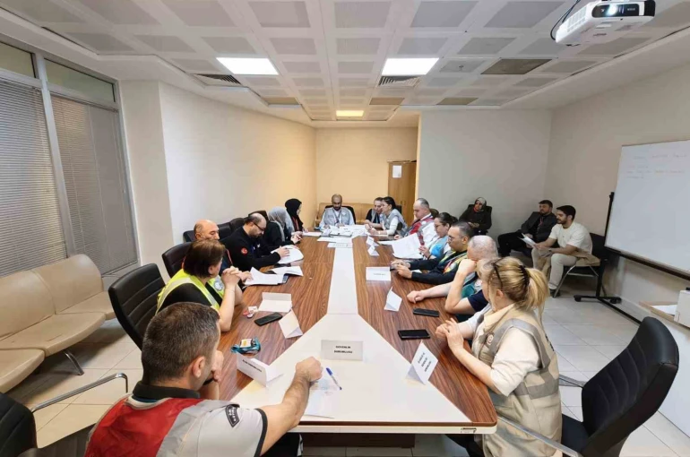 Sağlık ekipleri Düzce’ de masa başı tatbikatı yaptı 