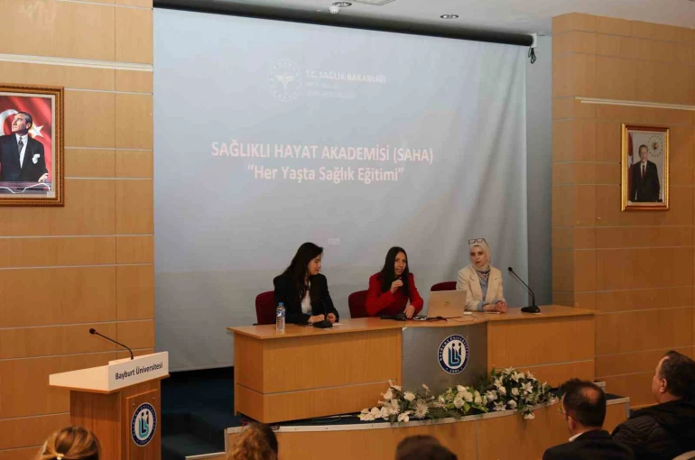 Sağlıklı Hayat Merkezi hizmetleri hemşirelik öğrencilerine tanıtıldı 