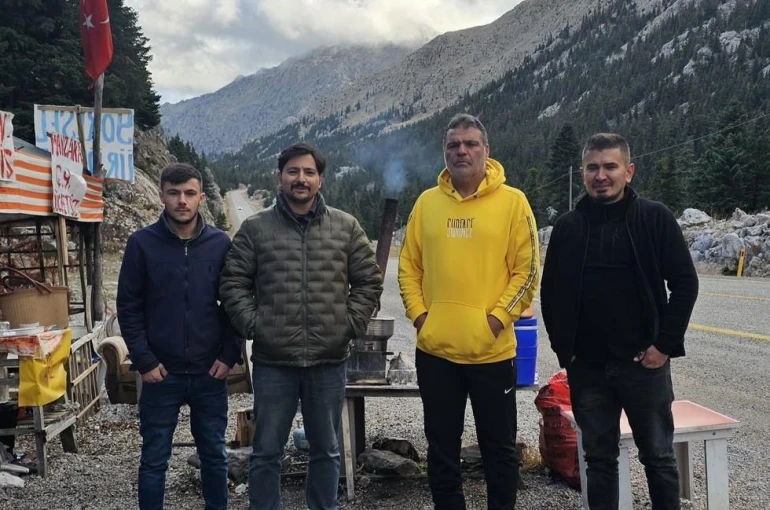 Sağlıklı yaşam için 10 kilometre koştular