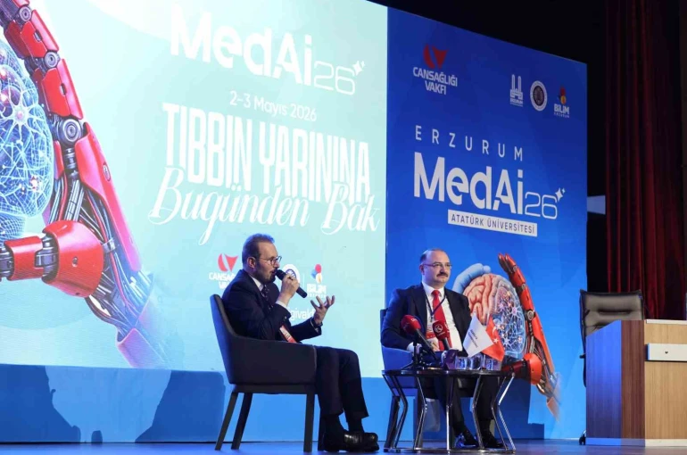 Sağlıkta yapay zekâ zirvesi: Tıbbın geleceği Atatürk Üniversitesinde masaya yatırıldı 