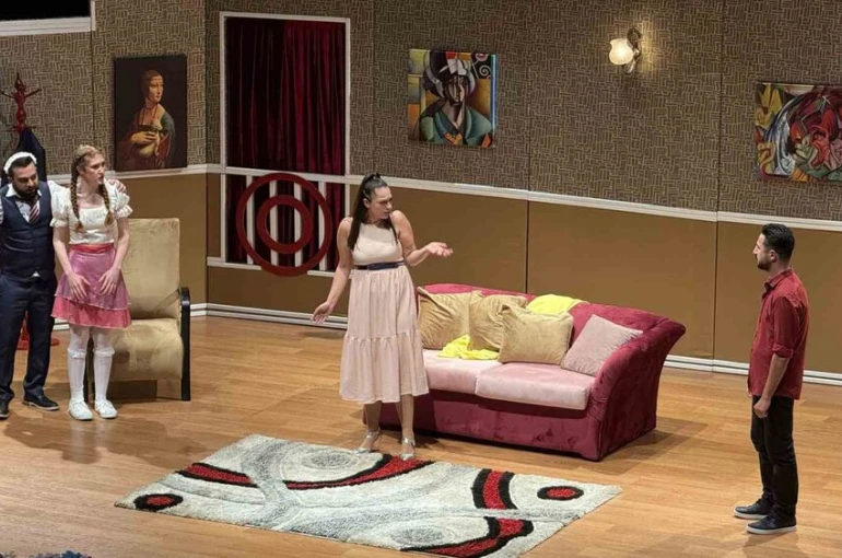 "Şahane Düğün" oyununa yoğun ilgi 