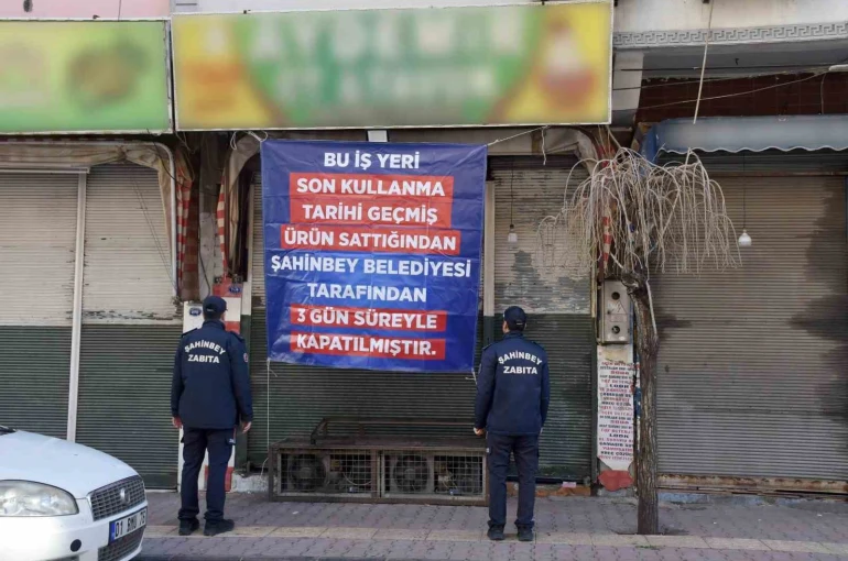 Şahinbey’de son kullanma tarihi geçmiş ürün sattığı tespit edilen iki iş yeri kapatıldı 