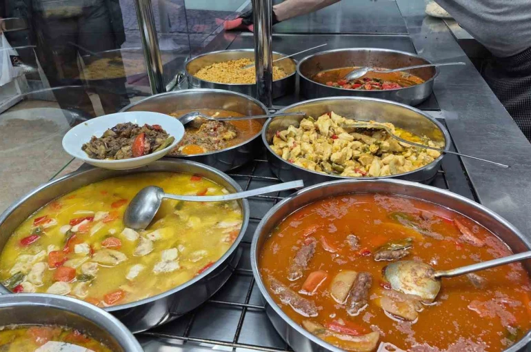 Sahur atlanmadığı ve hafif beslenildiği takdirde Ramazan ayı kilo vermek için bir fırsat 