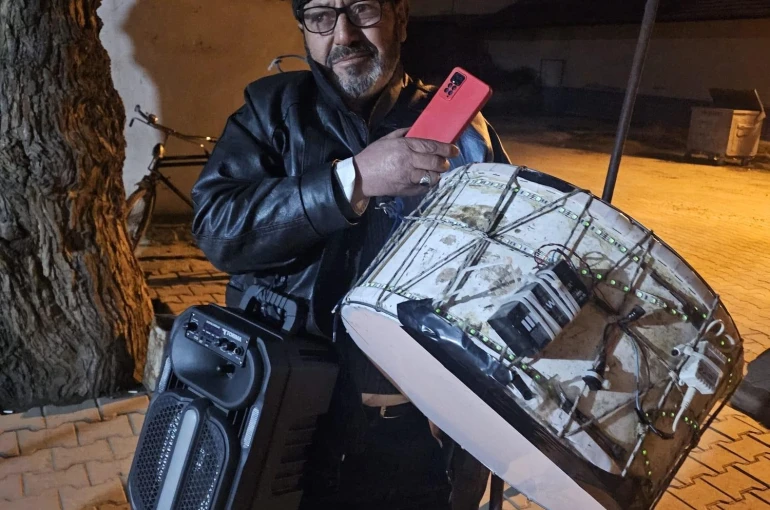 Sahura mehter marşı ile kalkıyorlar