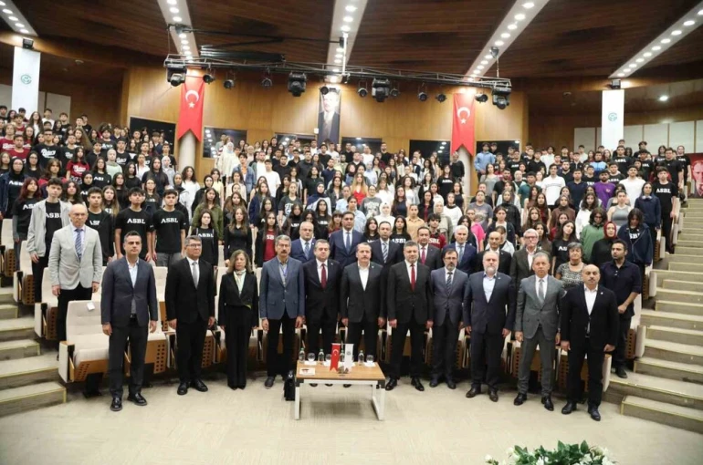 Şair Arif Nihat Asya, vefatının 50. yılında Adana’da anıldı 