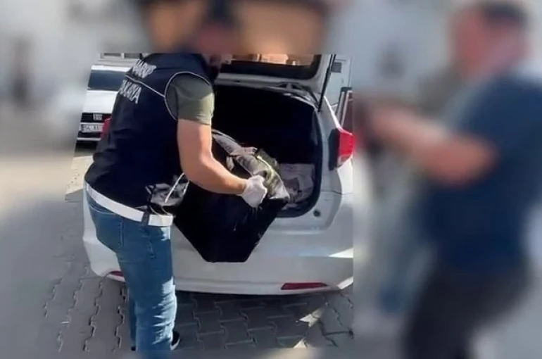 Sakarya’da 11 kilo skunk ele geçirildi, 5 şahıs tutuklandı 