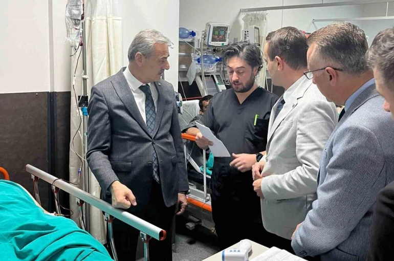 Sakarya’da itfaiye aracı kazaya karıştı: 2 yaralı